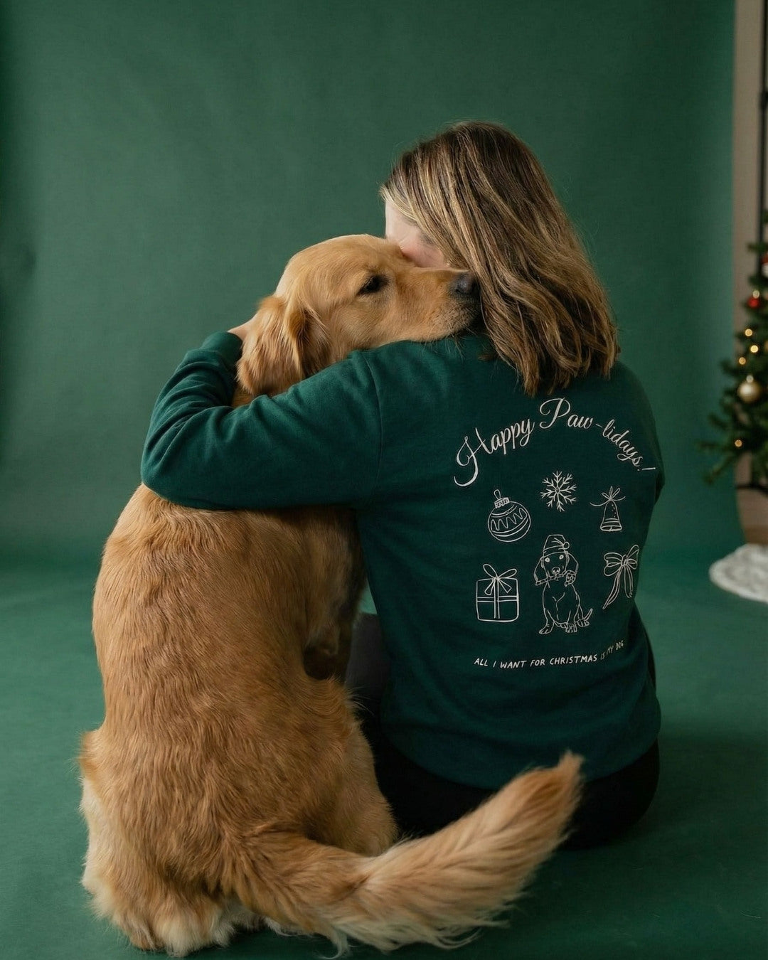 Limited | Organic Longsleeve 'Happy Paw-lidays' | Bottle Green